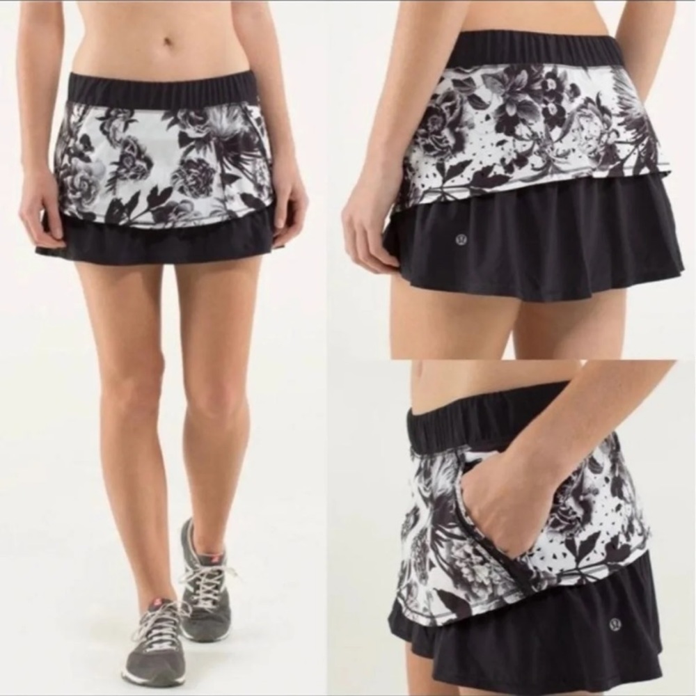 Lululemon 2 in a flash black white skirt skort